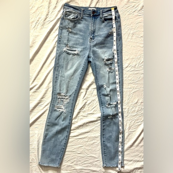 Cello Women's Distressed Light Blue Jeans Size 7 - Picture 10 of 15